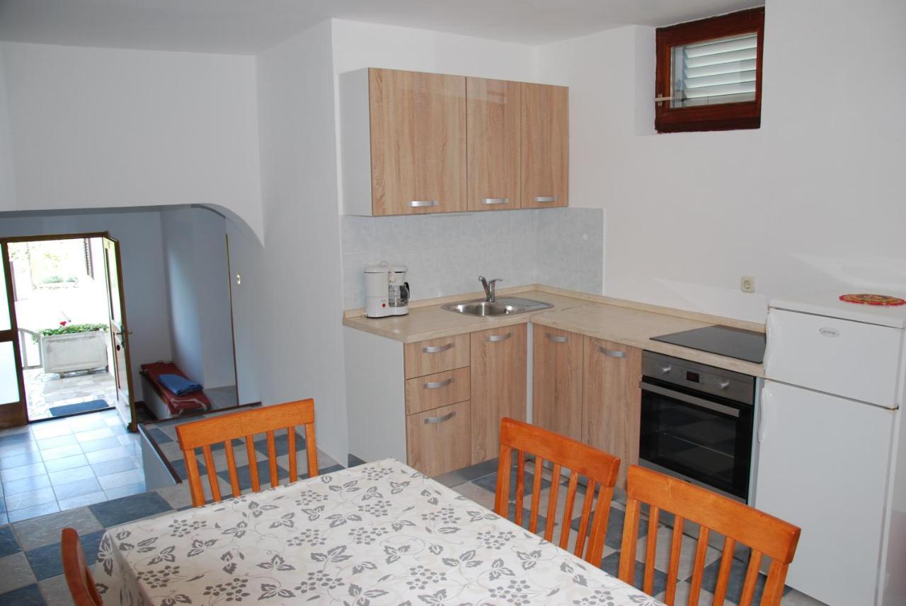 Apartmani Dragica-Prizemlje Kampor Εξωτερικό φωτογραφία